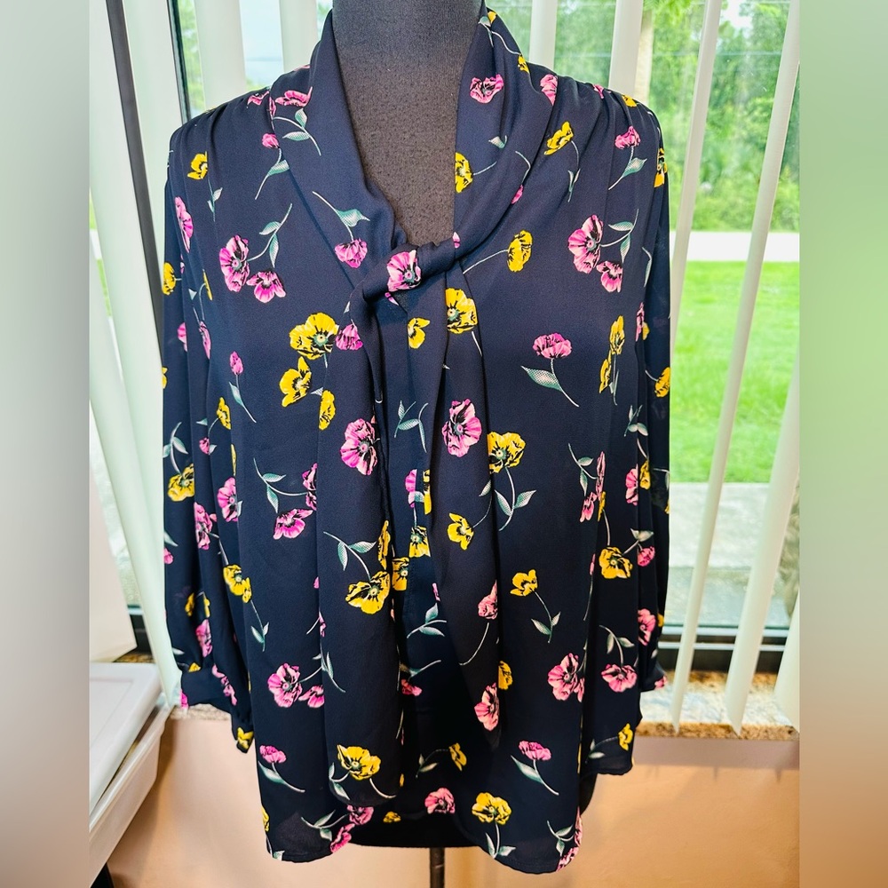 Banana Republic Navy Floral Bow Tie Blouse Size XL